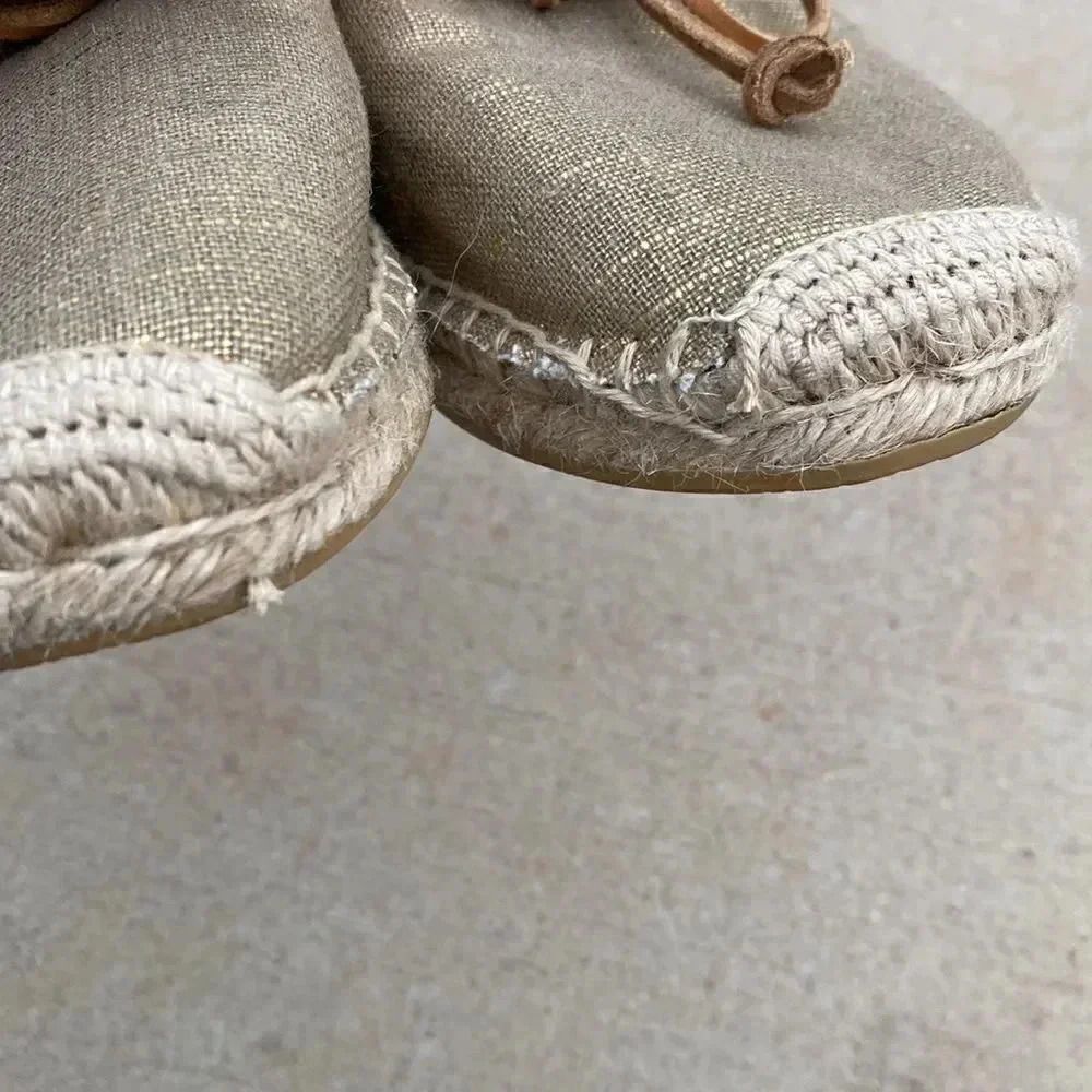 Sperry Topsider Gold Fabric Shoes - Picture 10 of 10